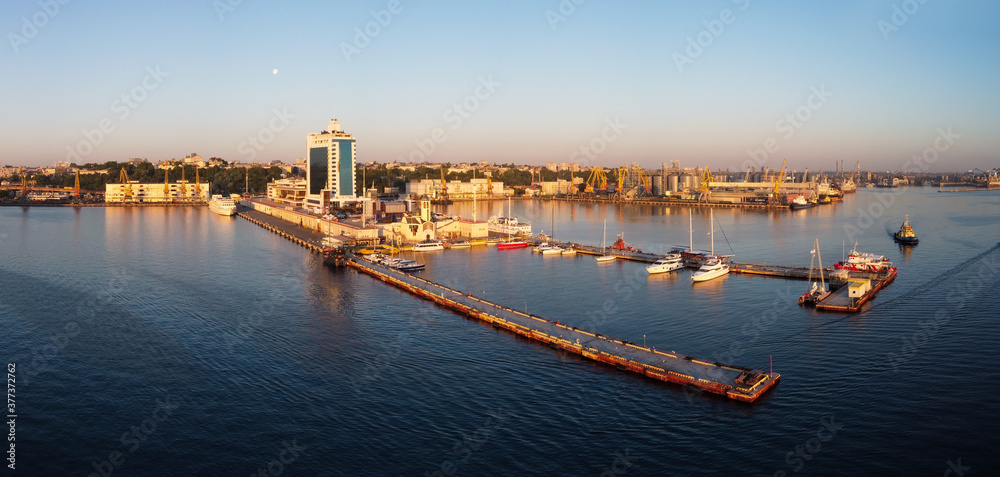 Obraz premium odessa ukraine port panoramic