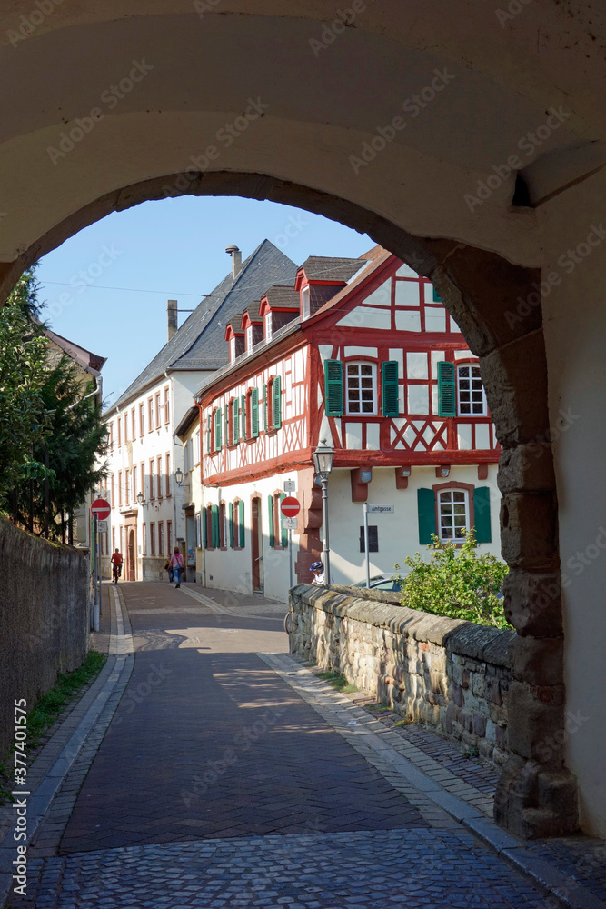 Fototapeta premium alzey, fachwerkhaus in der schlossgasse