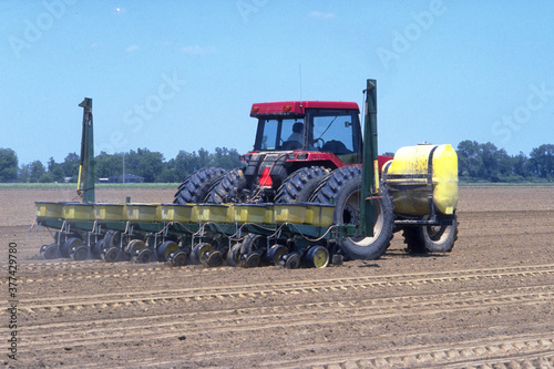 Planting Cotton