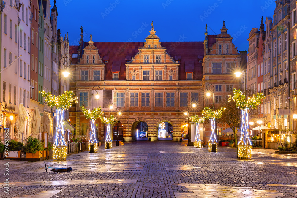 Christmas Long Lane and Green Gate, Brama Zielona in Gdansk Old Town, Poland