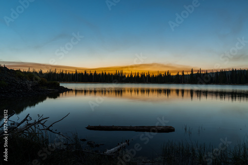 Fire-red sky from distant wildfires in Oregon at Sparks Lake, Bend © mdurson