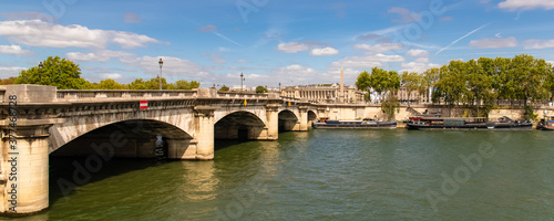 Paris, the Concorde bridge