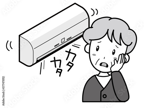 異音がするエアコンに困っているおばあさん