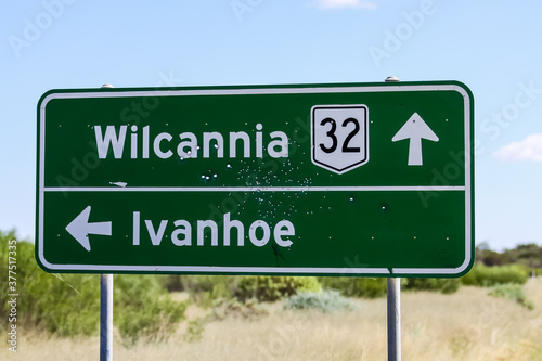 Roadsign Wilcania Ivanhoe photo