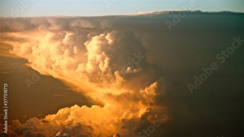 Himmel, Wolken, Blau, Orange, Rosa, Sonnenaufgang, Sonnenuntergang, Morgenstimmung, Abendstimmung, Morgen, Abend, Früh, Wetter, Flug, Stimmung, 