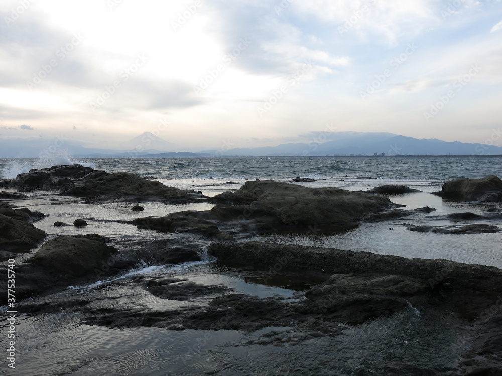 江の島の稚児ヶ淵からの眺め（富士山・相模湾・夕景）　View from Enoshima Chigogafuchi Abyss