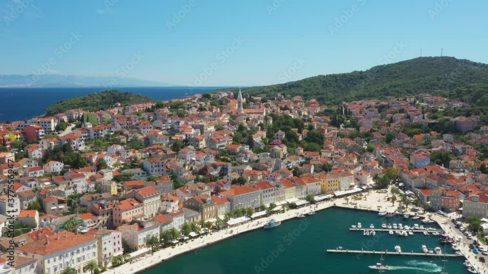 Beautiful town of Mali Losinj on the island of Losinj, Croatia, marina and sail boats on Adriatic coastline
Beautiful town of Mali Losinj on the island of Losinj, Croatia, marina and sail boats on Adriatic coastline