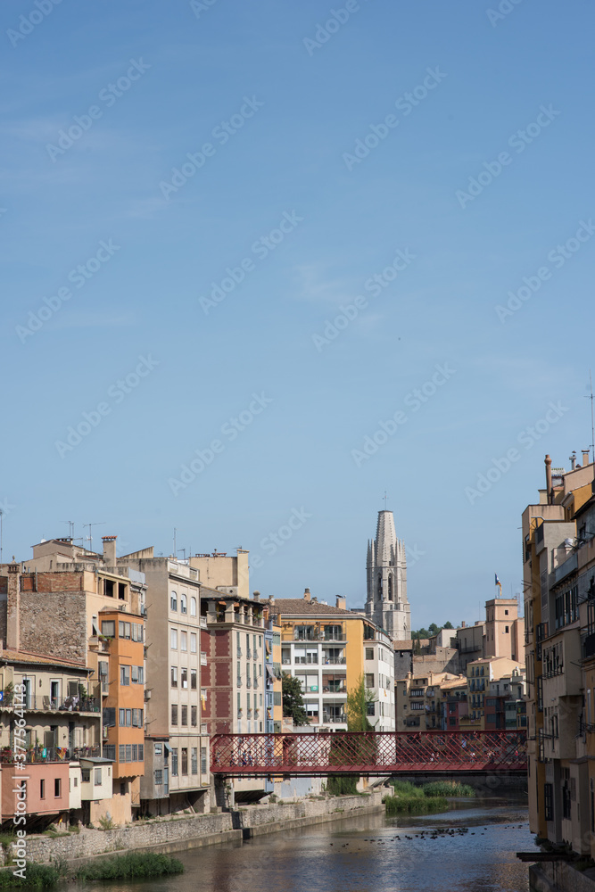 Obraz premium The city of Girona, skyline.