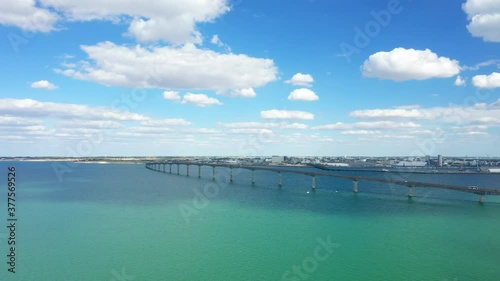 Wallpaper Mural Le pont de l'île de Ré qui relie La Rochelle à l'île en Charente-Maritime, en Nouvelle Aquitaine, en France, en été et en drone lors d'une journée sous le Soleil. Torontodigital.ca