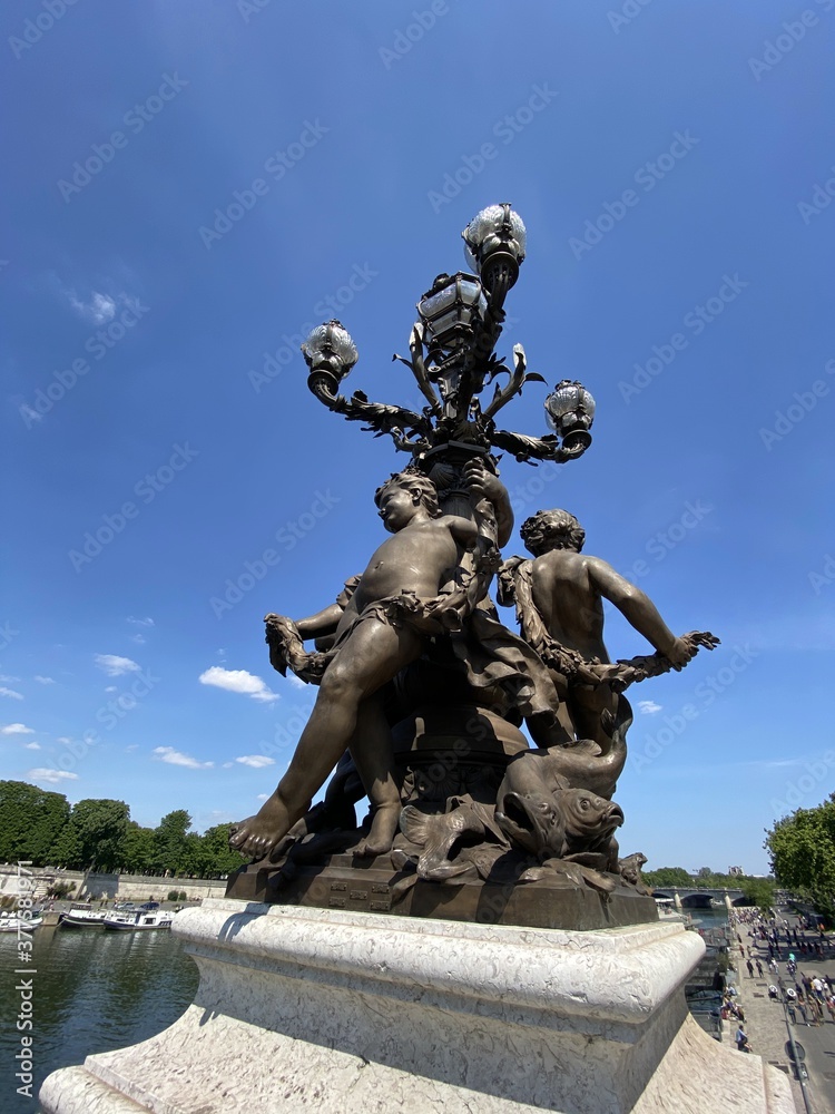 Fototapeta premium Candélabre du pont Alexandre III à Paris 