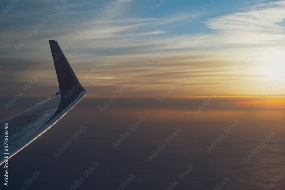 Obraz premium 旅客機からの夕方の眺め