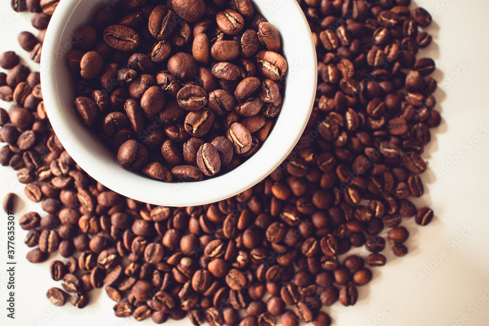 Fototapeta premium High Angle View Of Coffee Beans In A Cup
