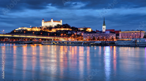 Photography Slovakia capital city Bratislava, Castle at nigth