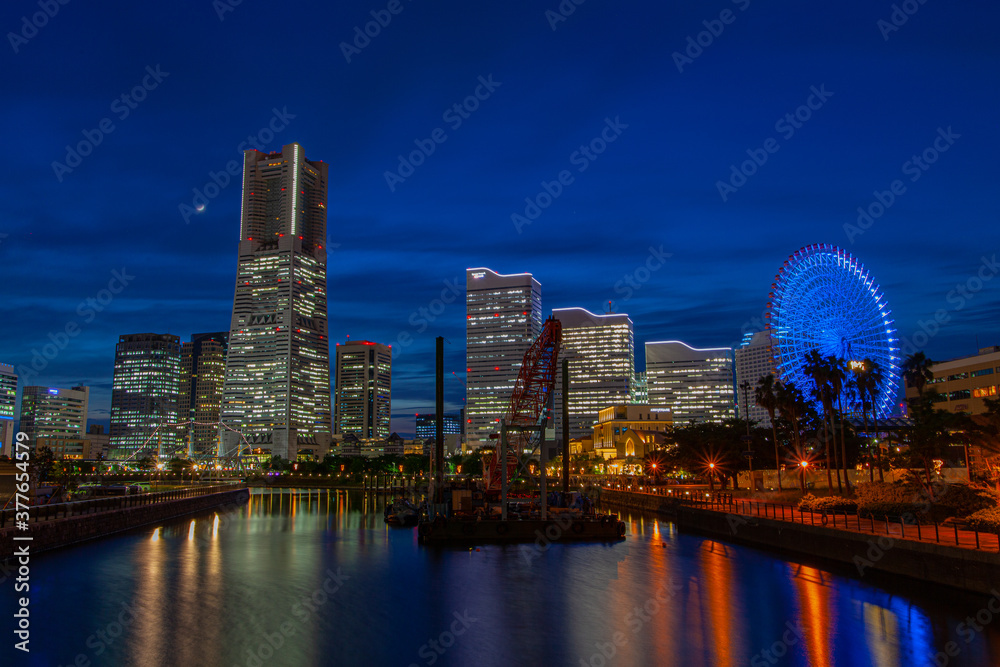 Naklejka premium みなとみらいの夜景