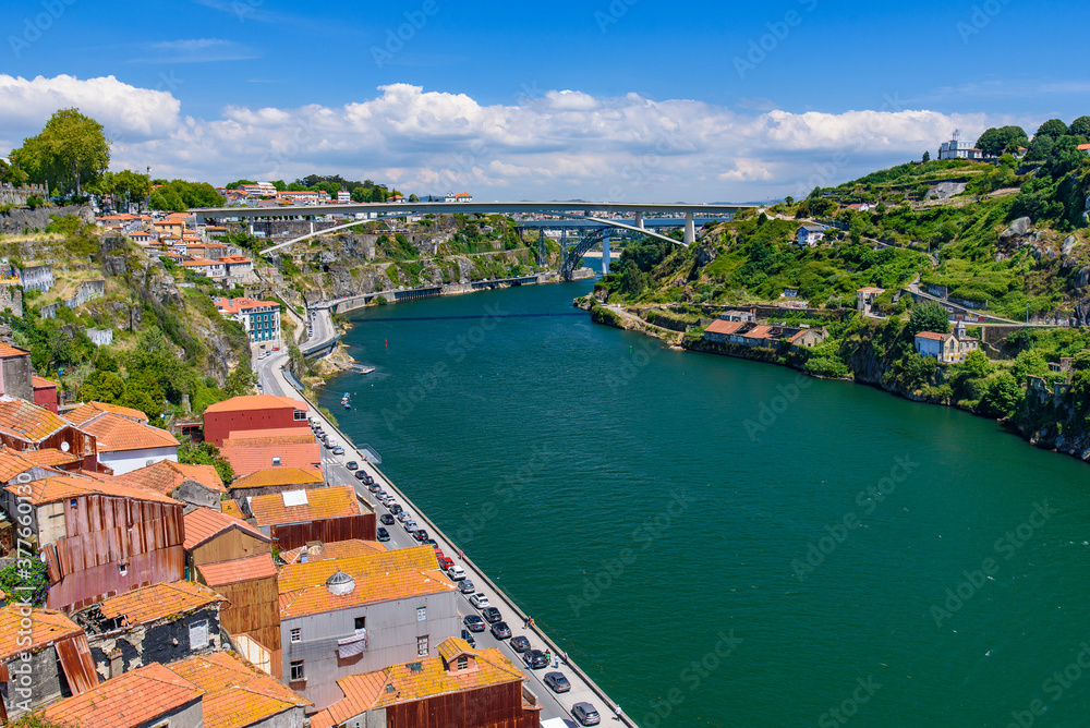 River Douro and its riverbanks in Porto, Portugal