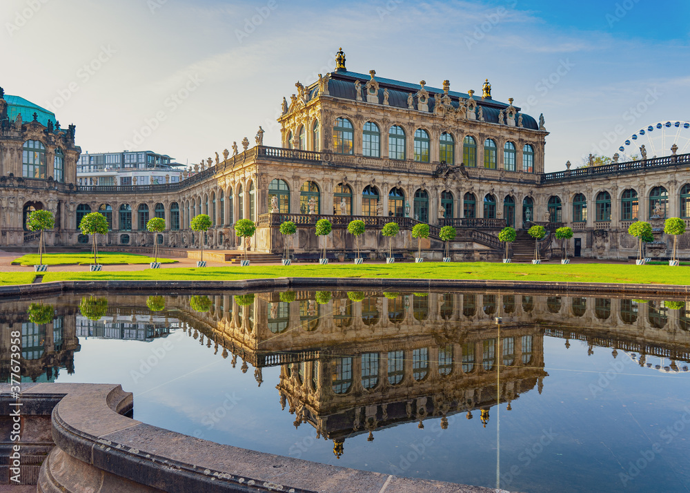 Fototapeta premium Dresden Zwinger Frauenkirche Neumarkt Sachsen Deutschland
