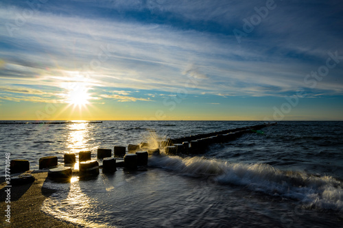 Sonnenuntergang an Strand an der Ostsee