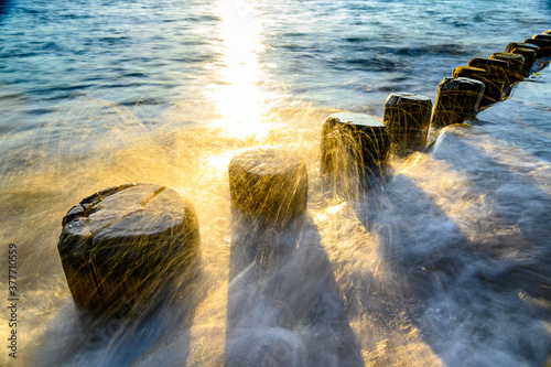 Sonnenuntergang an Strand an der Ostsee