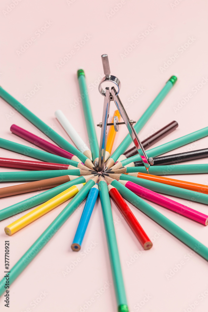 Fototapeta premium There are many colored pencils on the table