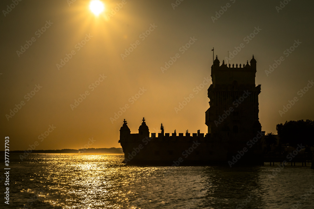 Fotografie La tour au crépuscule