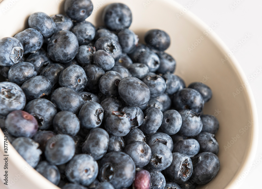 fresh blueberries in a bowl fresh blueberries in a bowl