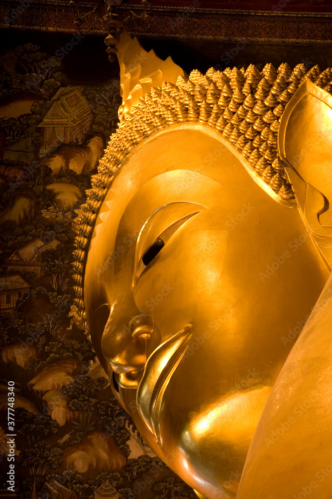Wat Po Buddhist Monastery, Bangkok, Thailand