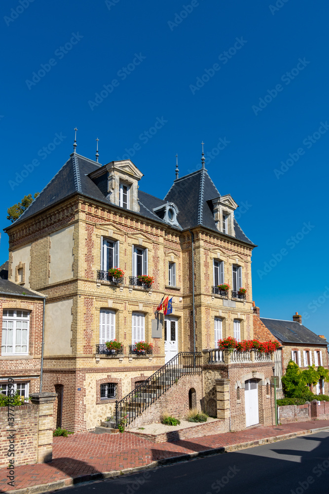 Façade de la mairie de Beaumont-en-Auge, Normandie, France