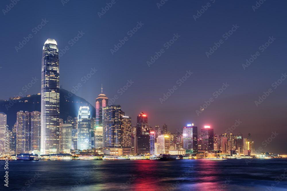 Fototapeta premium Awesome night view of Hong Kong Island skyline