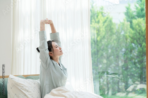 Konstfotografi 爽やかな朝　快眠した女性