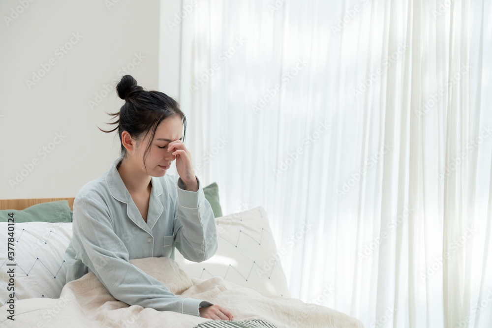 Obraz premium 疲れた女性 睡眠不足