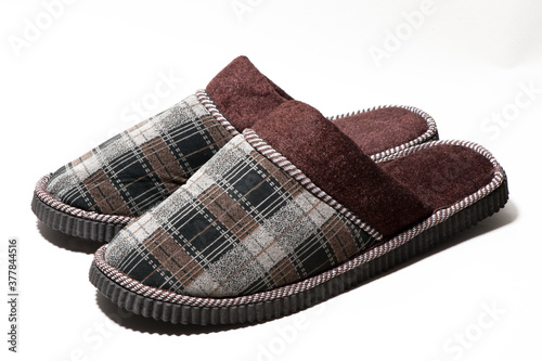 Brown checkered textile men's slippers