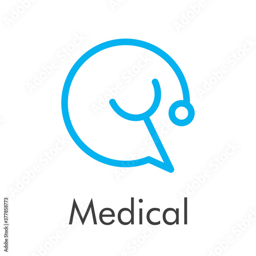 Concepto asistencia sanitaria. Logotipo con texto Medical con estetoscopio en burbuja de habla lineal en color azul