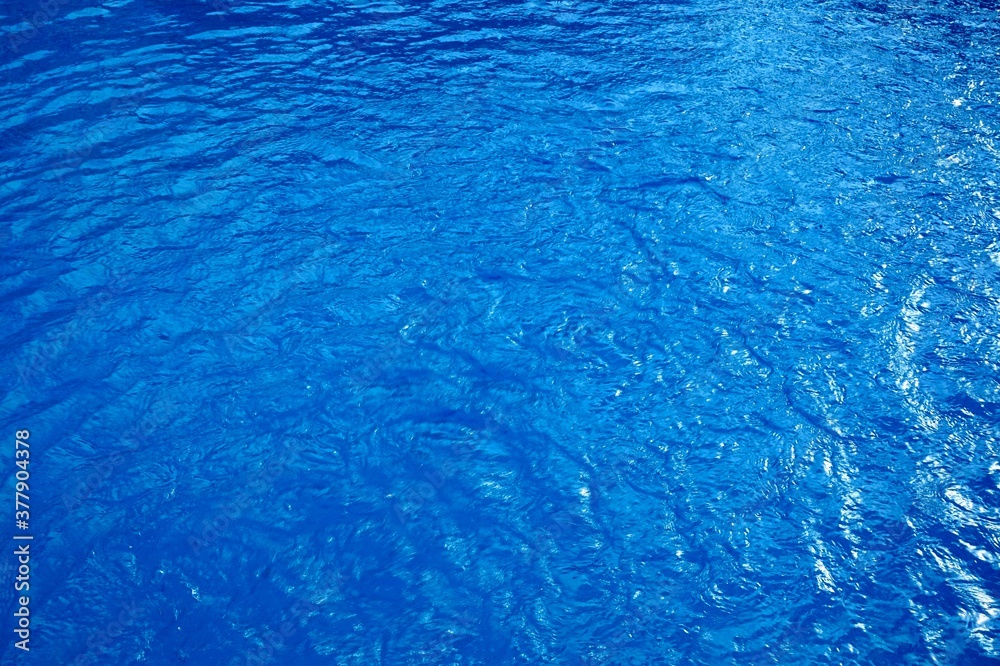 Blaues Wasser als Hintergrund oder Textur