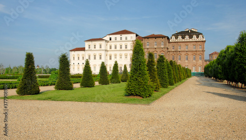 The palace of Venaria Reale is one of the Savoy Residences of Piedmont recognized by UNESCO. The palace of Venarìa was designed by the architect Amedeo di Castellamonte.