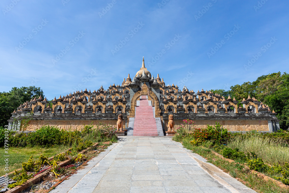 Sandstone Pagoda, Pa Kung Temple, Roi Et Province, beautiful wonders is a large chedi. It is a great and beautiful religious attraction with a construction model from Borobudur. Indonesia, Thailand