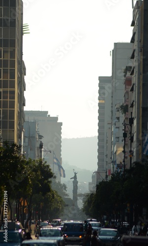Guayaquil - 9 de Octubre (Vertical)