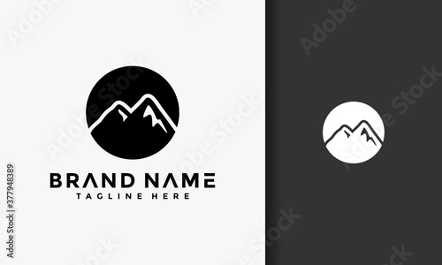 simple mount logo