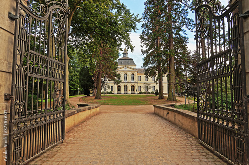 Eingangstor zum Schloss Eller in Düsseldorf