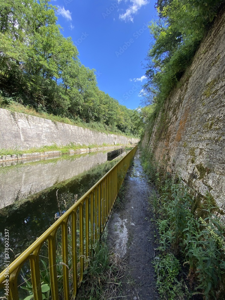 Tunnel de la Collancelle, canal du nivernais, Bourgogne