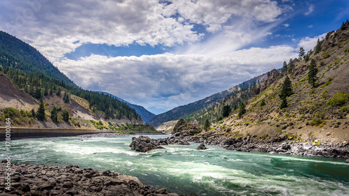 Fototapeta Naklejka Na Ścianę i Meble -  Thompson River with its many rapids flowing through the Canyon in the Coastal Mountain Ranges of British Columbia, Canada
