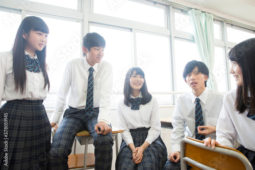 Konstfotografi 会話する高校生
