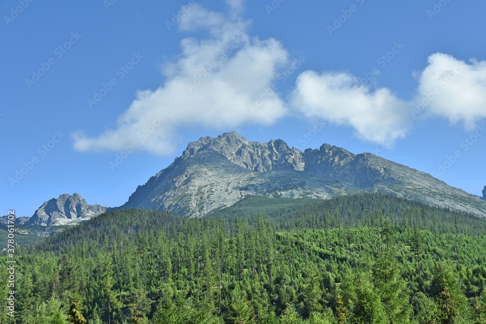 Tatry Wysokie, Słowacja, góry w Europie, Tatransky Narodny Park, lato w górach - obrazy, fototapety, plakaty 