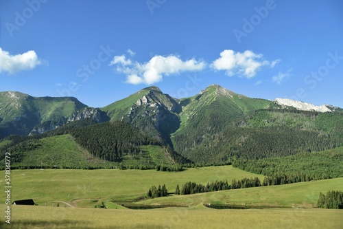 Tatry Wysokie, Słowacja, góry w Europie, Tatransky Narodny Park, lato w górach