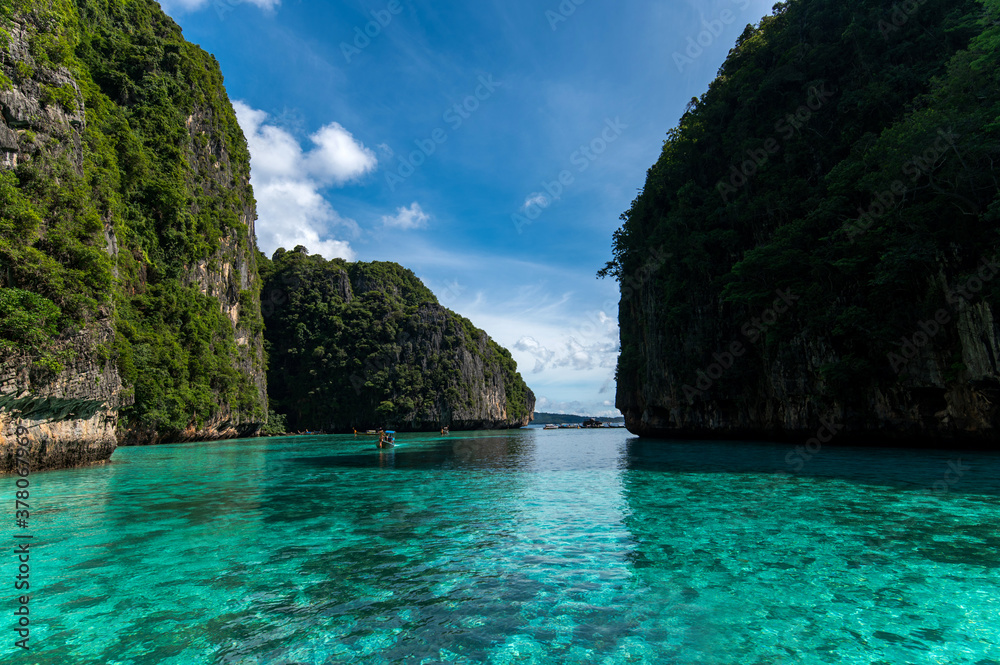Fototapeta premium Beautiful clear water at Pileh bay at Phi Phi island Krabi Province, Thailand.
