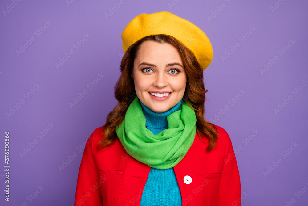 Close-up portrait of her she nice-looking attractive lovely pretty fashionable cheerful cheery wavy-haired girl wearing season look trend isolated on violet purple lilac pastel color background Close-up portrait of her she nice-looking attractive lovely pretty fashionable cheerful cheery wavy-haired girl wearing season look trend isolated on violet purple lilac pastel color background