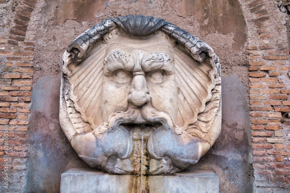 Ταπετσαρία detail of fountain in rome italy, photo as a background in old italian roman cap