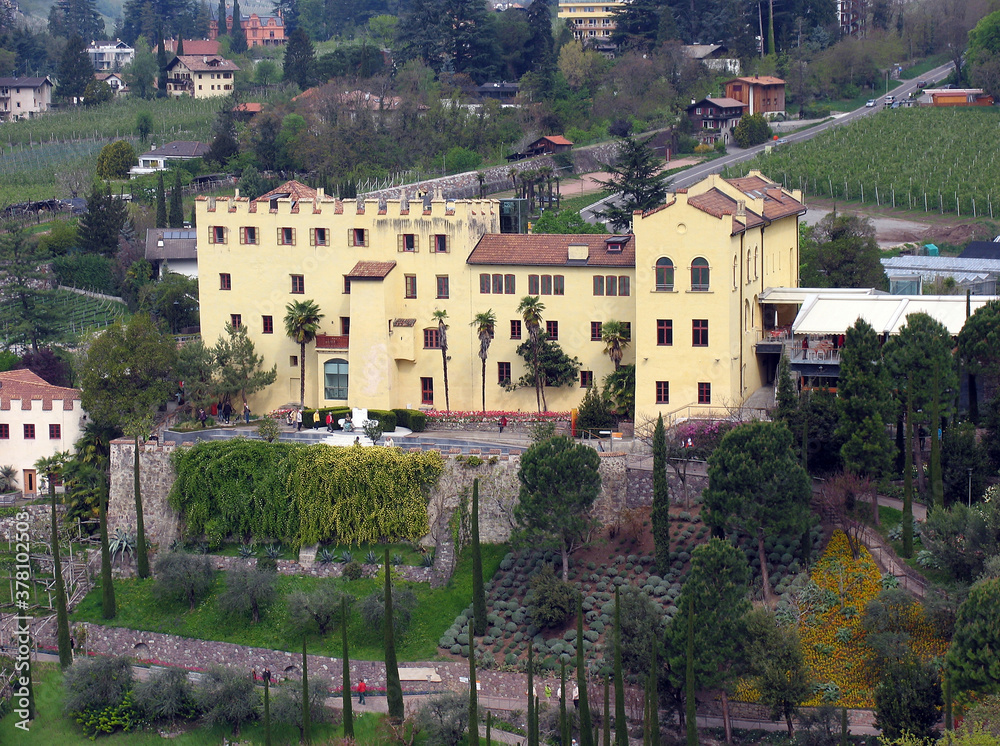 Gärten und Schloss Trautmansdorff in Meran. Meran, Südtirol, Italien, Europa