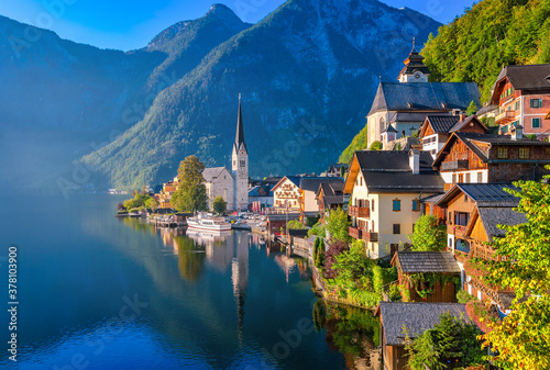 Hallstatt idyllic alpine lake village, Austria