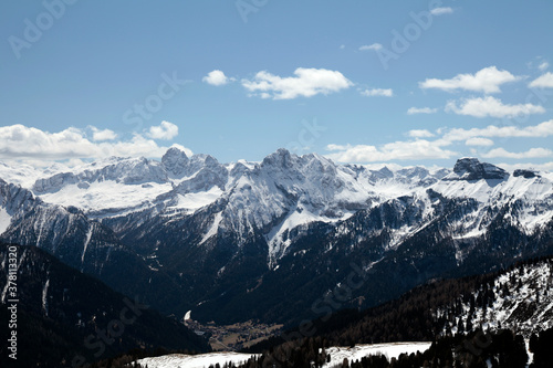 Der Sella Pass im Trentino. Alpen, Südtirol, Italien, Europa photo