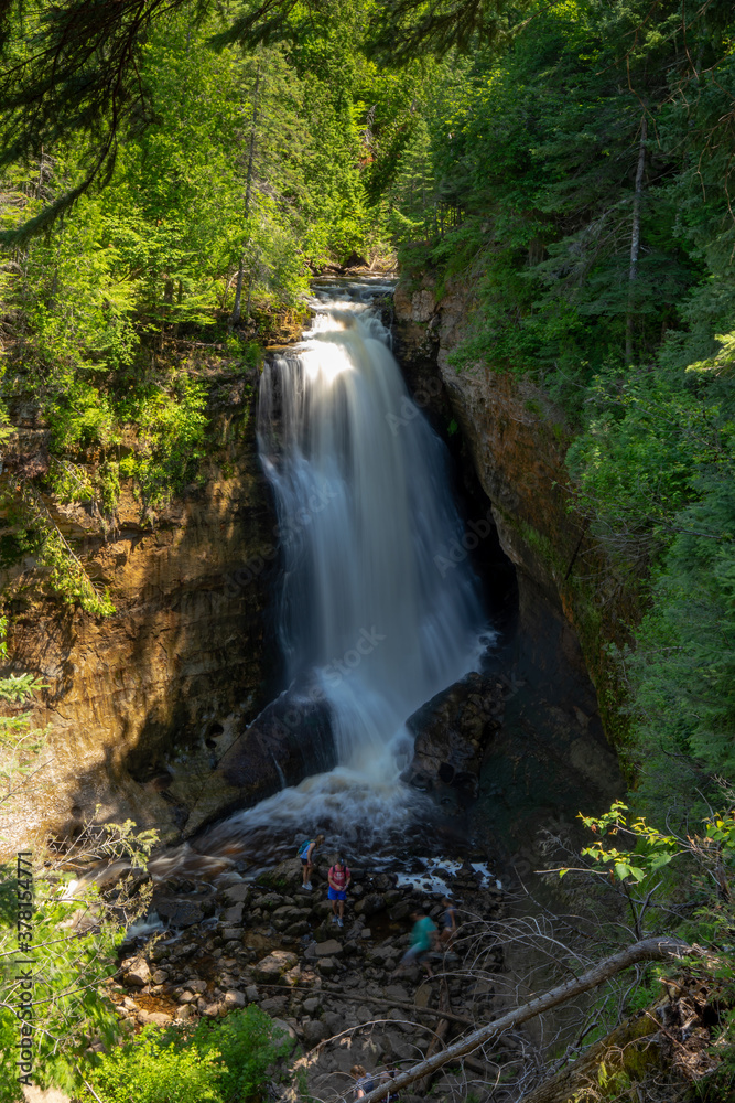 Naklejka premium Miners Falls at Pictured Rock National Lakeshore Michigan upper peninsula